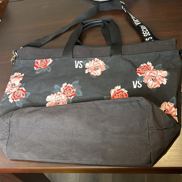 Victoria’s Secret Large Floral Weekend Travel Tote Bag - Picture 8 of 17